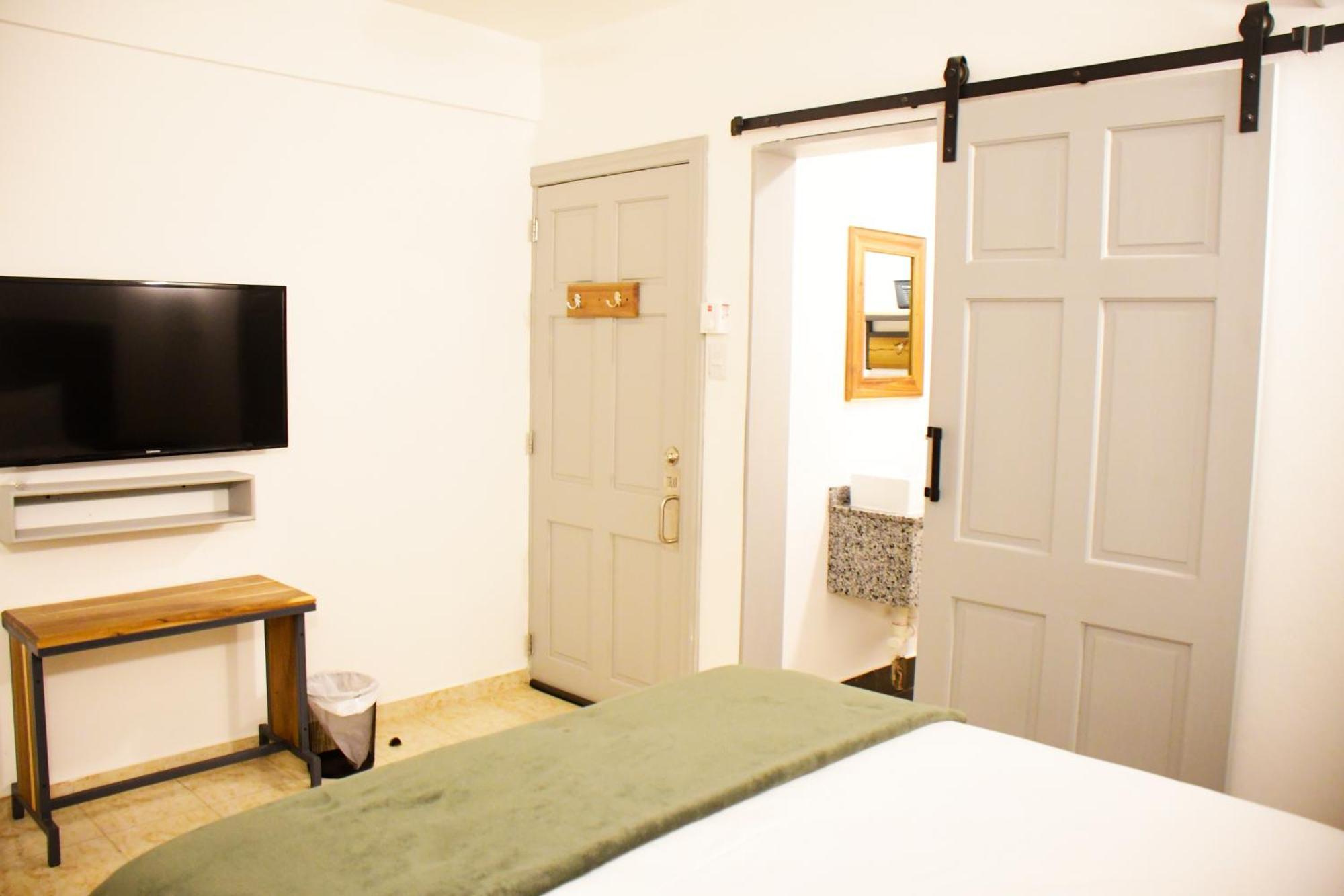 Hostal Marina Samana Exteriör bild