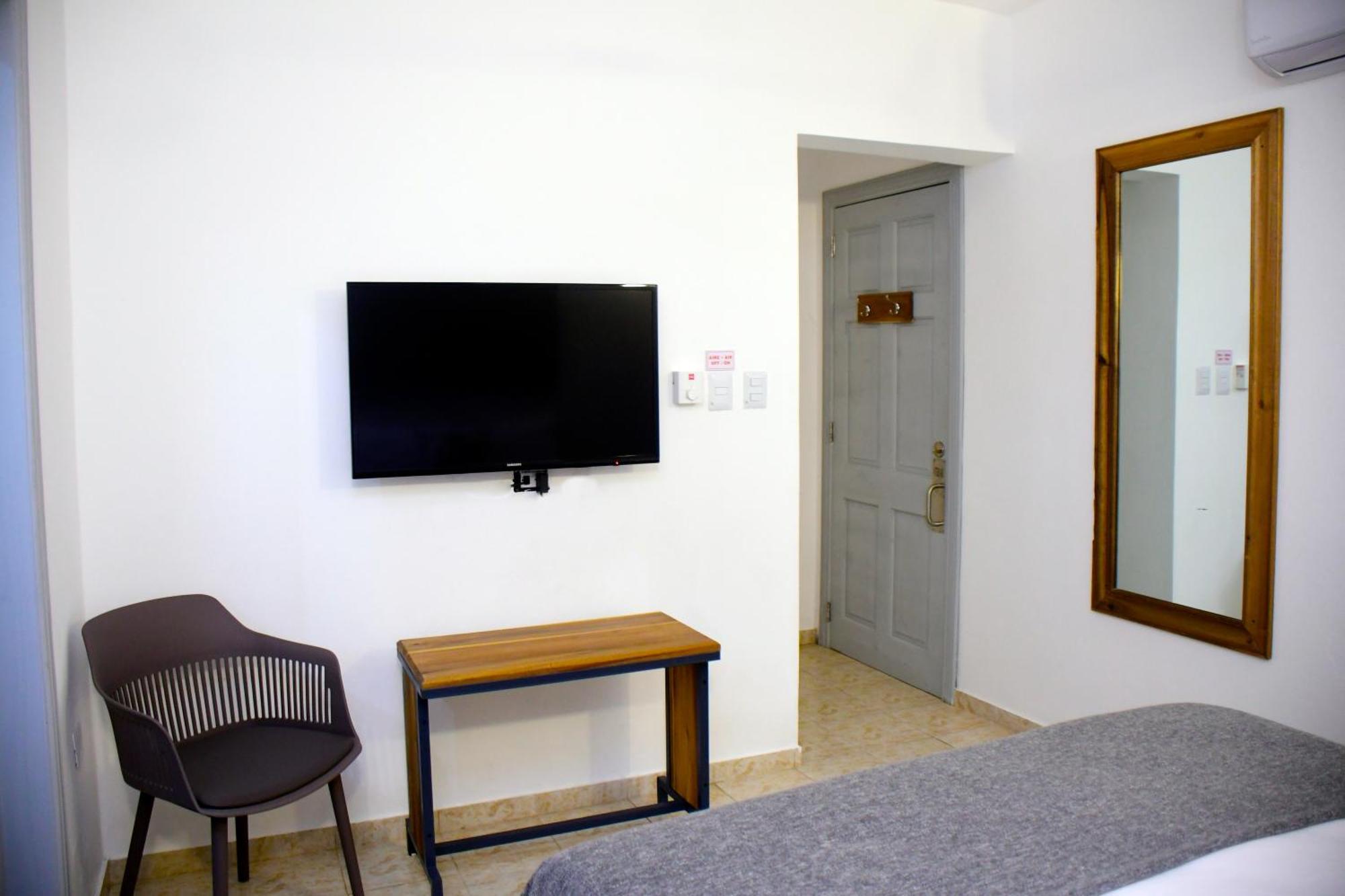 Hostal Marina Samana Exteriör bild