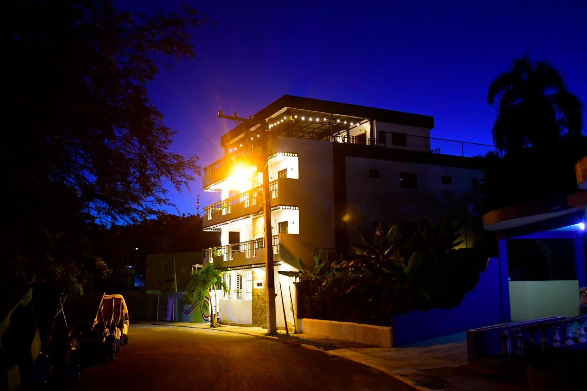Hostal Marina Samana Exteriör bild